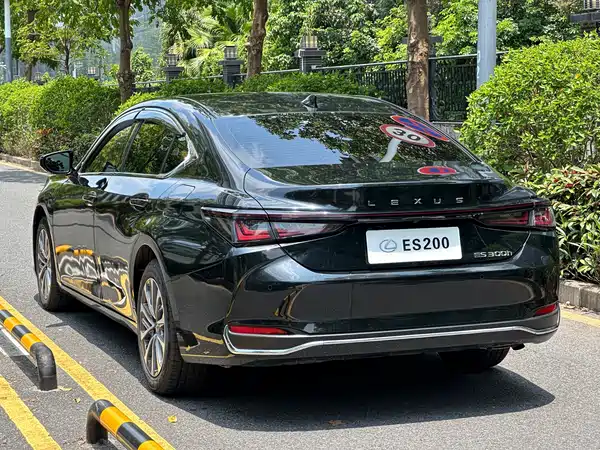 Lexus ES 2025, фото 13