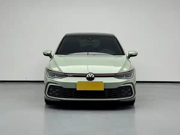 Volkswagen Golf GTI 2023, фото 4