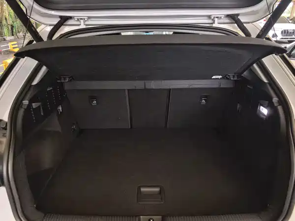 Audi Q2L 2022, фото 16