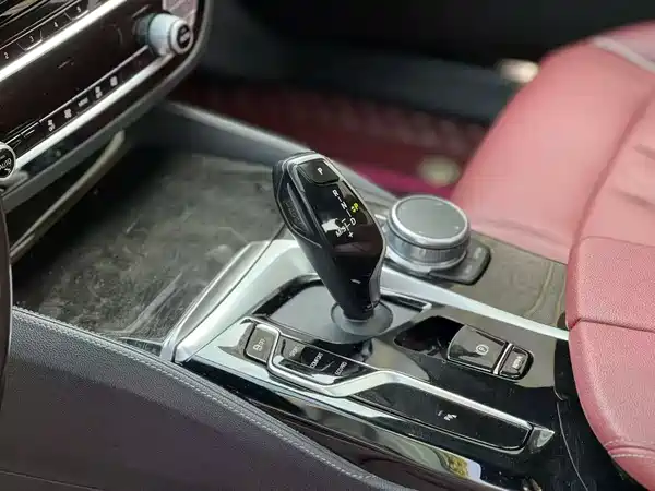 BMW 5 Series 2022, фото 11