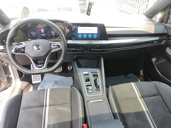 Volkswagen Golf 2023, фото 9