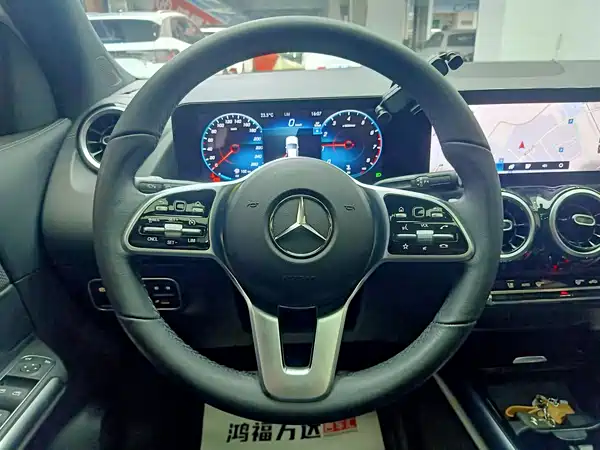 Mercedes-Benz GLA 2023, фото 18