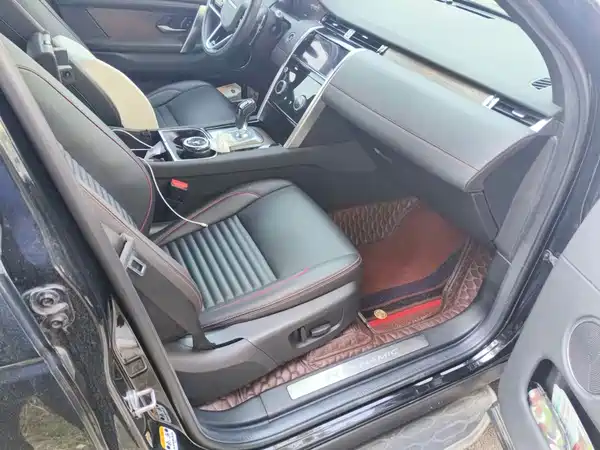 Land Rover Discovery Sport 2022, фото 13