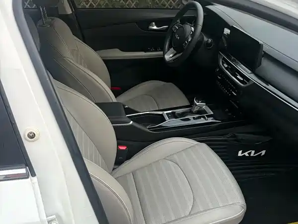 Kia K3 2023, фото 4