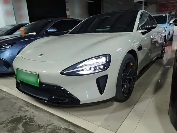 Xiaomi SU7 2024