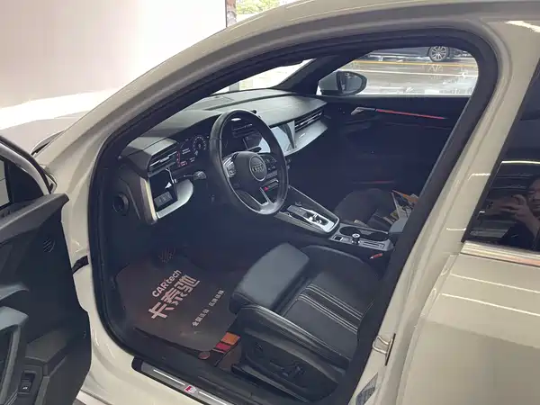 Audi A3 2023, фото 8