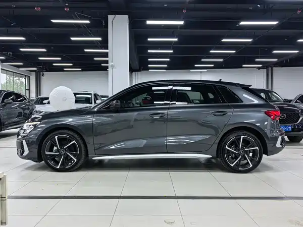 Audi A3 2023, фото 6