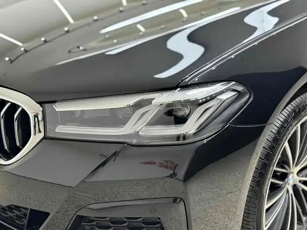 BMW 5 Series 2023, фото 7