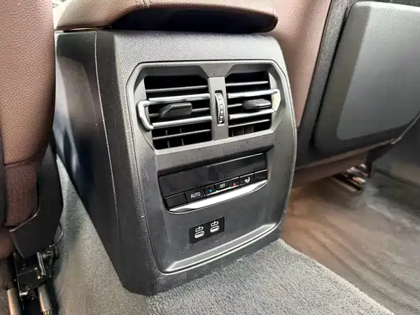 BMW 3 Series 2022, фото 17
