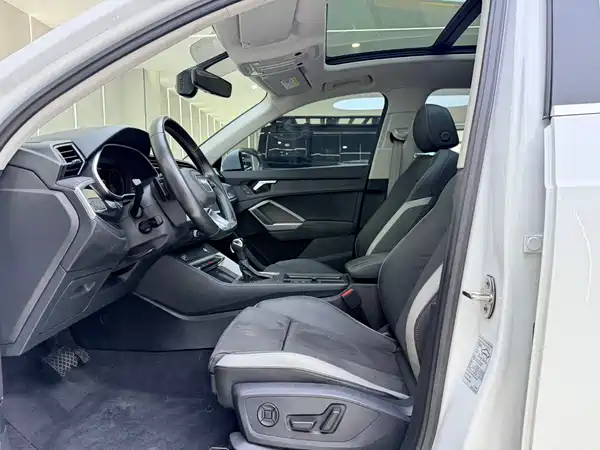 Audi Q3 2022, фото 4