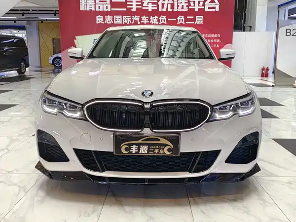 BMW 3 Series 2022, фото 2