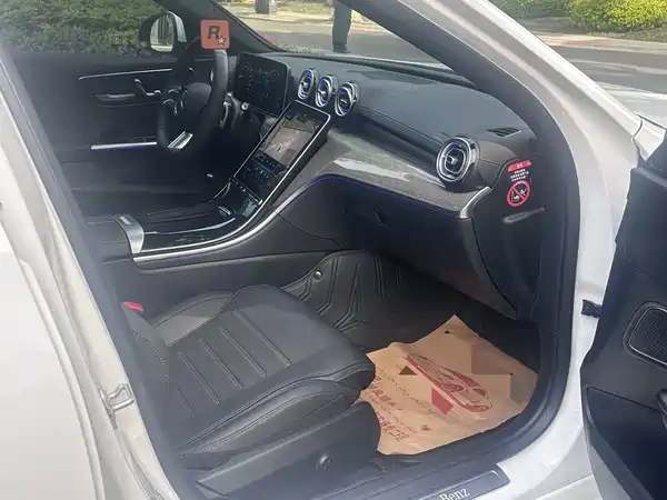 Mercedes-Benz C-Class 2025, фото 4