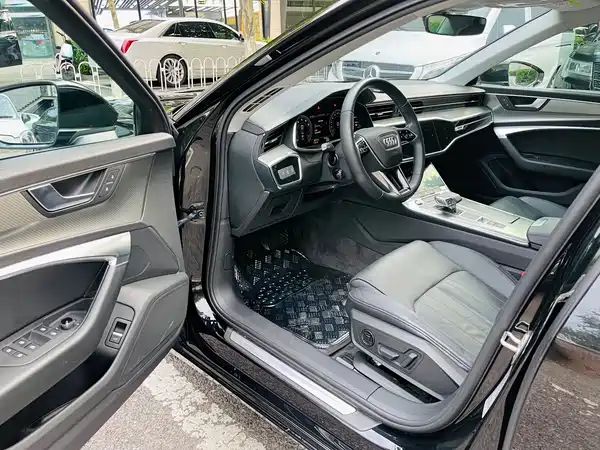 Audi A6L 2022, фото 7