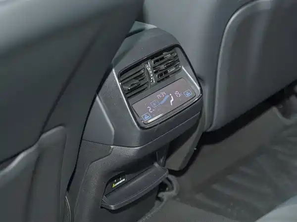 BYD Han 2024, фото 11