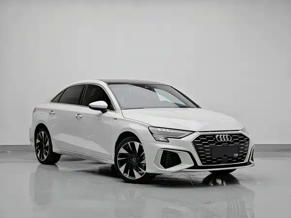 Audi A3 2022, фото 3