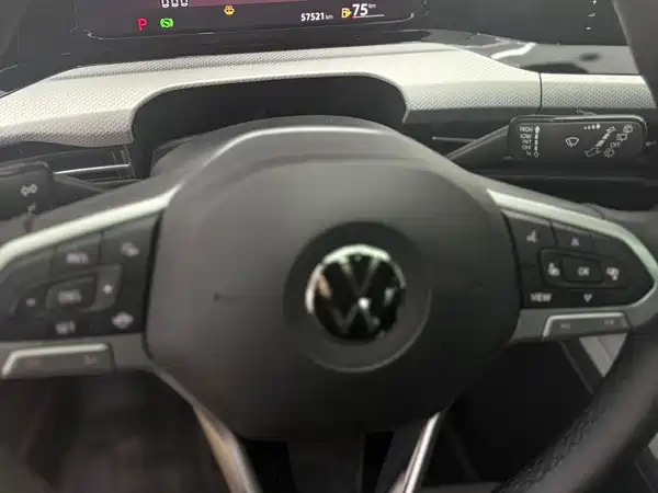 Volkswagen Golf 2023, фото 8
