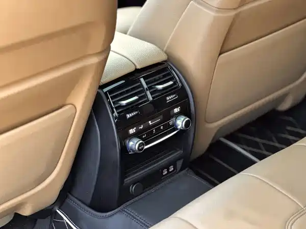 BMW 5 Series 2022, фото 9