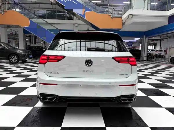 Volkswagen Golf 2023, фото 13