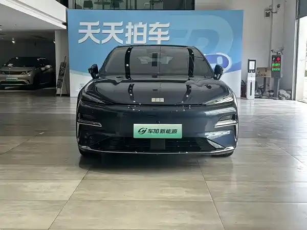 Geely Galaxy Starshine 8 2025, фото 2