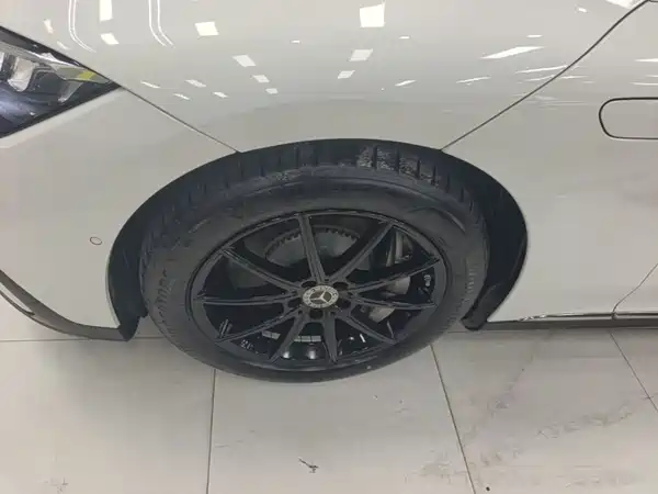Mercedes-Benz EQE 2022, фото 23