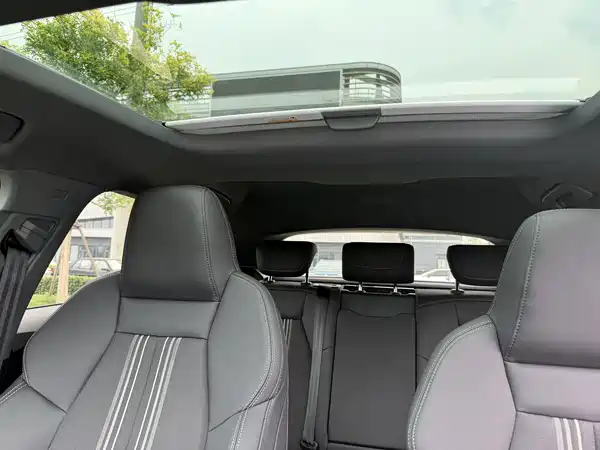 Audi A3 2024, фото 18