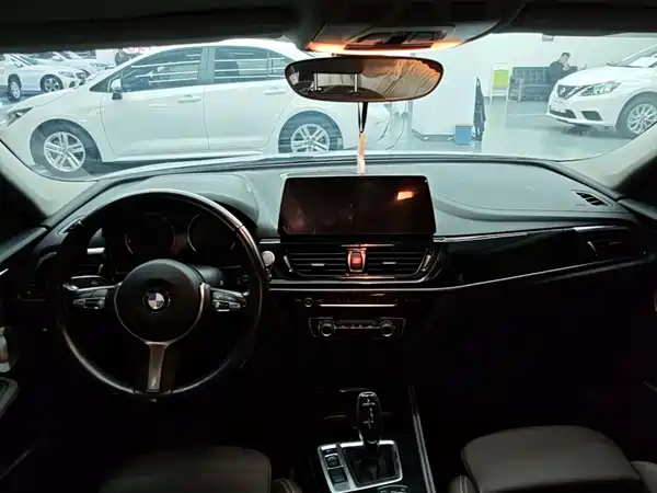 BMW 1 Series 2023, фото 9