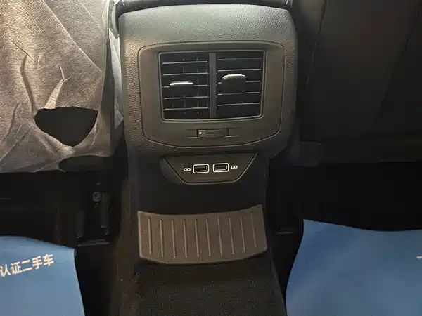Volkswagen T-ROC 2025, фото 12