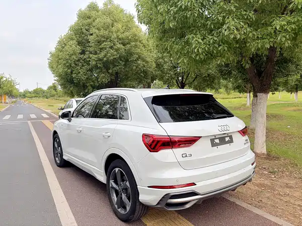 Audi Q3 2023, фото 6