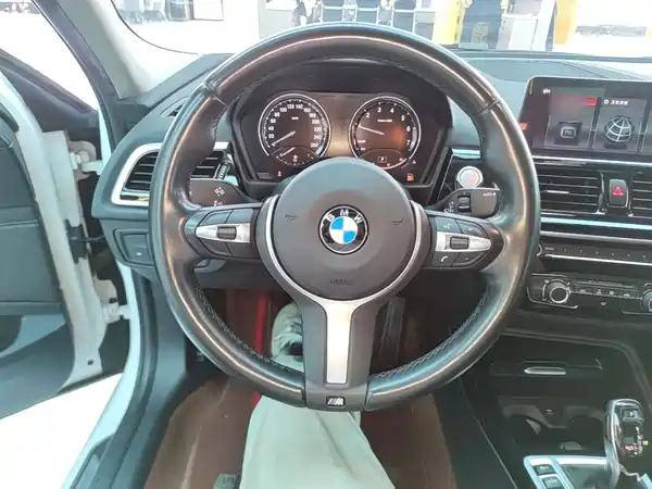 BMW 1 Series 2021, фото 10
