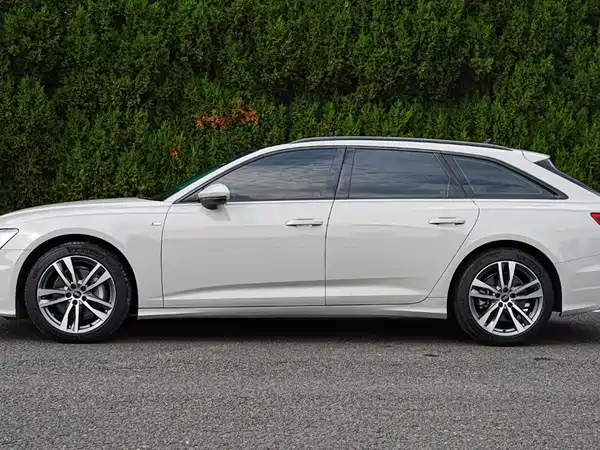 Audi A6 2022, фото 11
