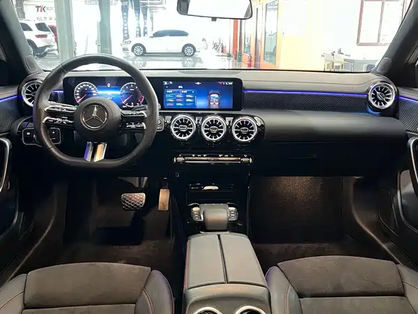 Mercedes-Benz A-Class 2024, фото 9