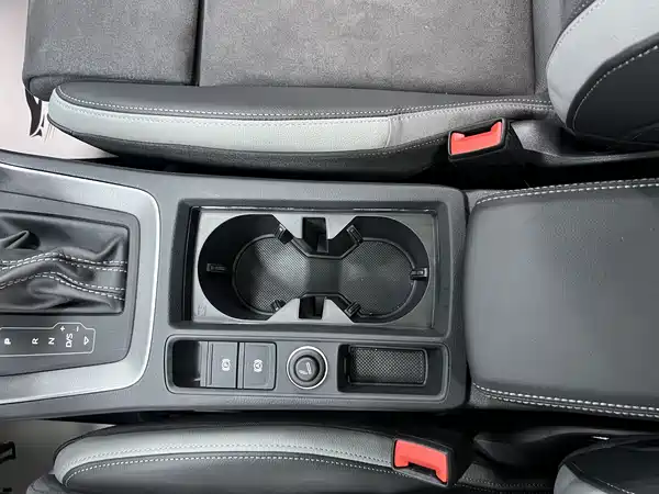 Audi Q3 2023, фото 12