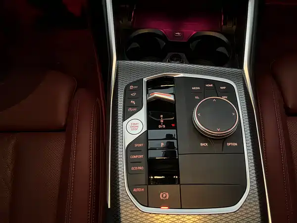 BMW 3 Series 2023, фото 8