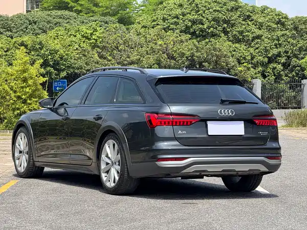 Audi A6 2022, фото 27
