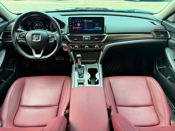 Honda Accord 2022, фото 7