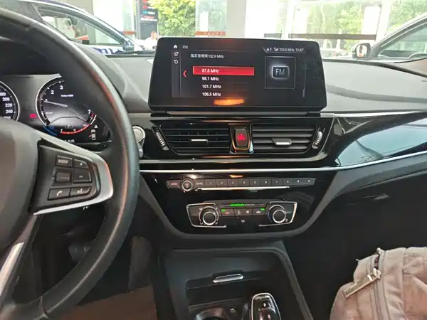 BMW 1 Series 2023, фото 12