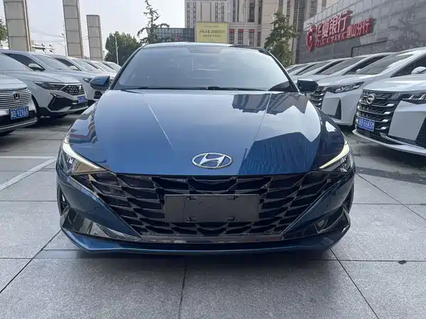 Hyundai Elantra 2022, фото 2