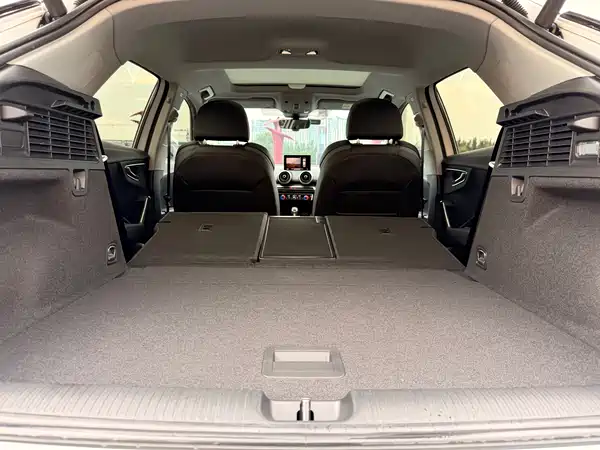 Audi Q2L 2022, фото 18
