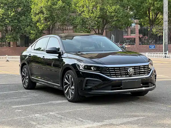 Volkswagen Passat 2024, фото 3