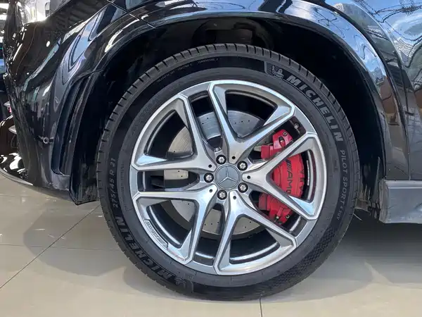 Mercedes-Benz GLE AMG 2022, фото 3