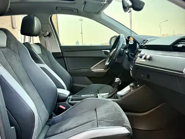 Audi Q3 2022, фото 13