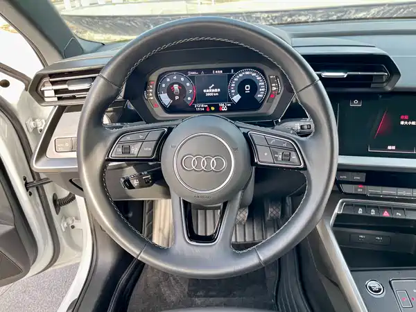 Audi A3 2023, фото 13