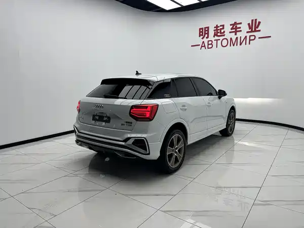 Audi Q2L 2022, фото 9