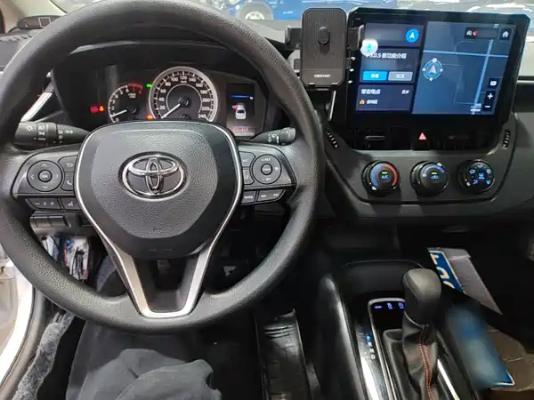 Toyota Corolla 2022, фото 9