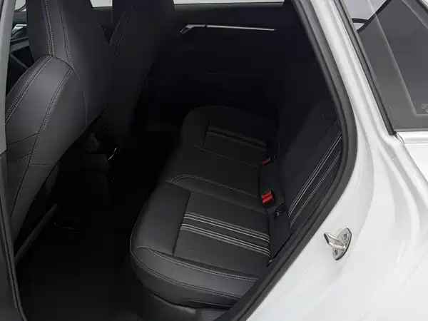 Audi A3 2023, фото 8