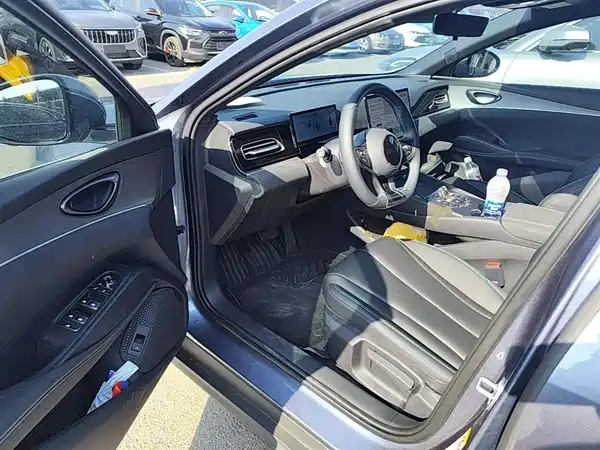 BYD Seal 06 DM-i 2025, фото 16