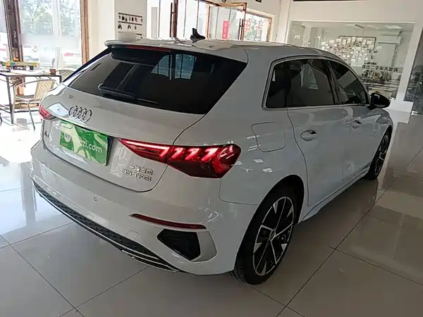Audi A3 2023, фото 6