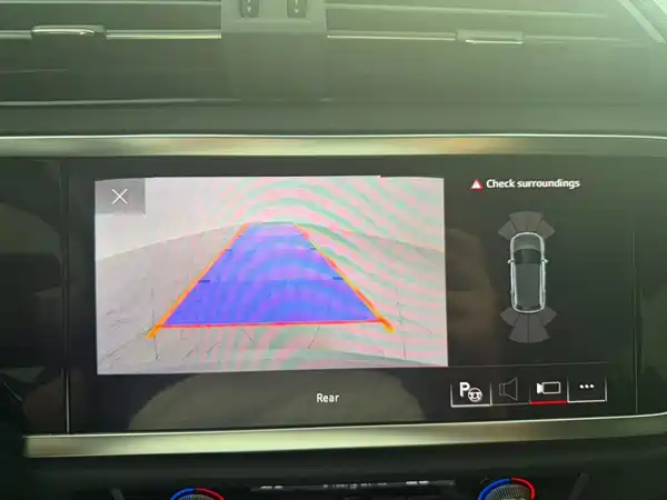 Audi Q3 2023, фото 11