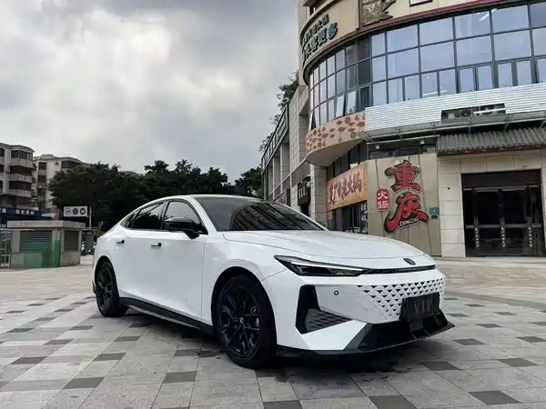 Changan UNI-V 2025, фото 3