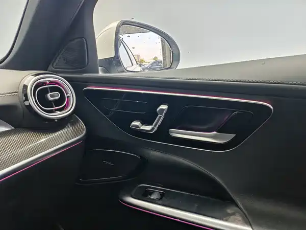 Mercedes-Benz C-Class PHEV 2024, фото 16